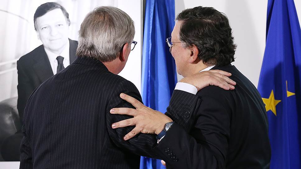 Жан-Клод Юнкер (слева), сменивший на посту главы Еврокомиссии Жозе Мануэла Баррозу (справа), рассчитывает восстановить доверие европейцев к ЕС