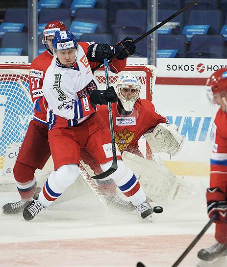 В матче против сборной Чехии в воротах сборной России уверенно дебютировал 19-летний Илья Сорокин