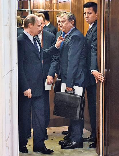 Между переговорами Владимир Путин нашел время и для  разговора с главой «Роснефти» Игорем Сечиным
