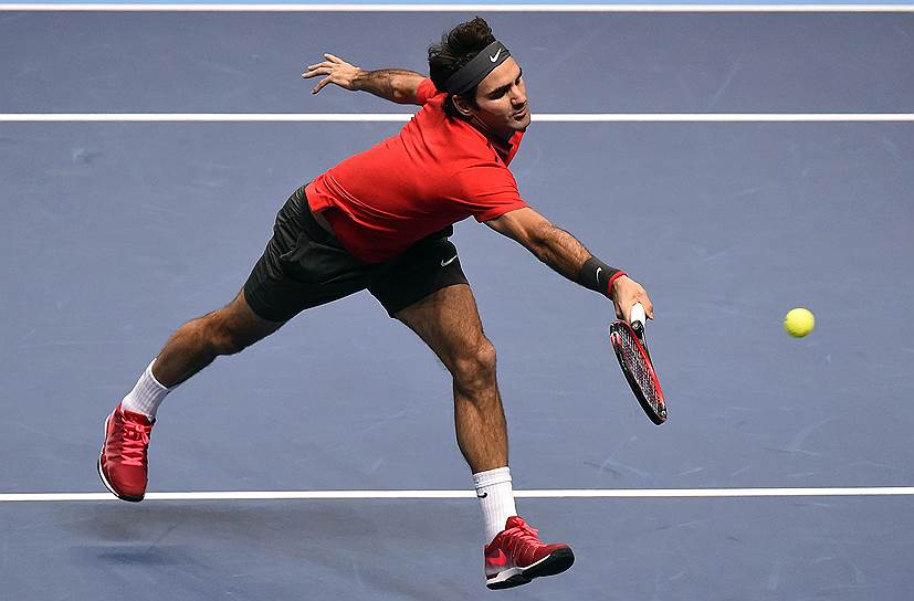 Роджер Федерер все еще сохраняет шансы на то, чтобы стать первой ракеткой мира по итогам сезона