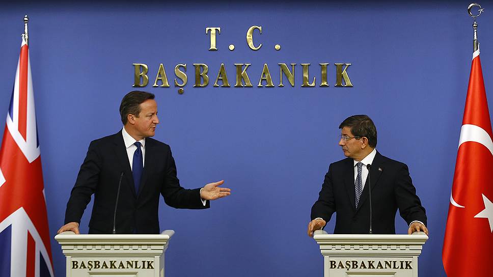 Премьер-министр Великобритании Дэвид Кэмерон и премьер-министр Турции Ахмет Давутоглу 