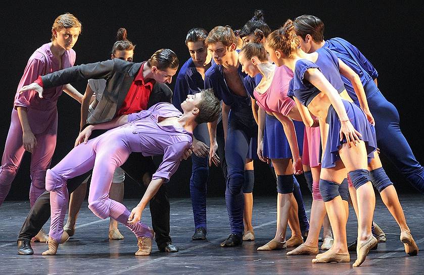 Cцена гибели Меркуцио решена как вечный спор классического и современного танца