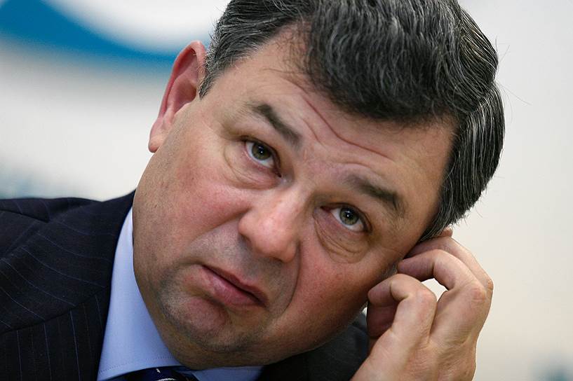 Калужский губернатор Анатолий Артамонов не видит оснований отказываться от участия в выборах
