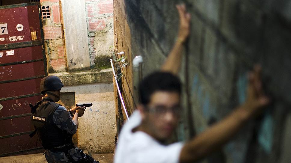 Как армия Венесуэлы призвали к оружию