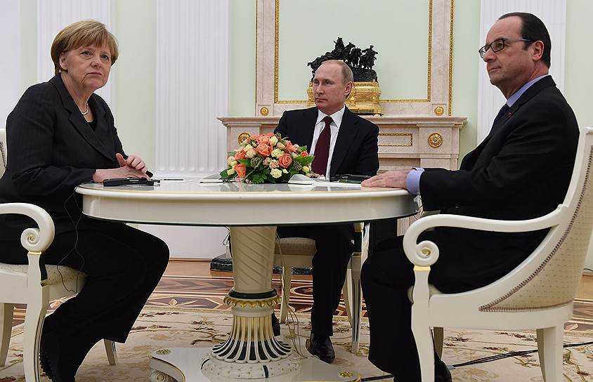 Встреча Франсуа Олланда и Ангелы Меркель с Владимиром Путиным в Москве оказалась такой же закрытой, как и с Петром Порошенко в Киеве