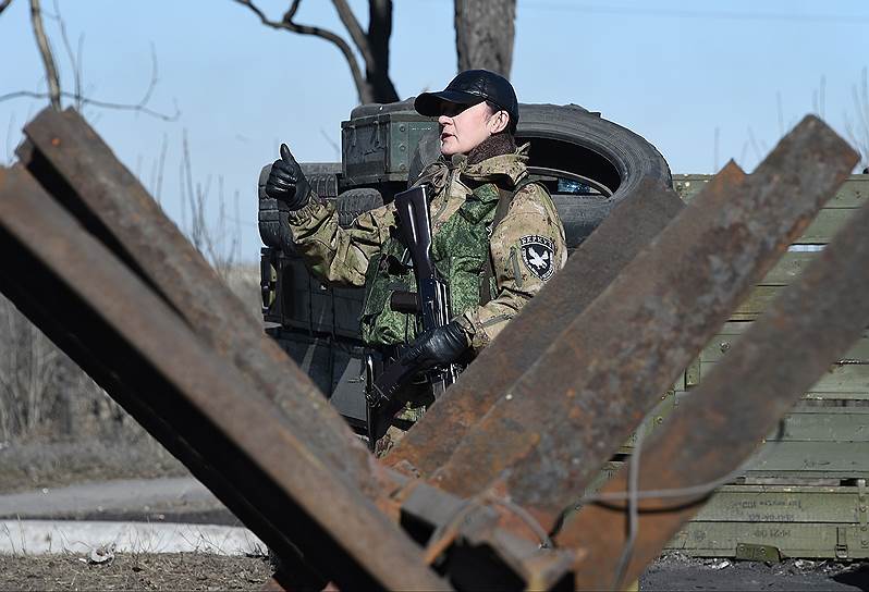 В отчете миссии ОБСЕ от 28 февраля говорится об отводе от линии соприкосновения четырех колонн сил ДНР и двух — ЛНР
