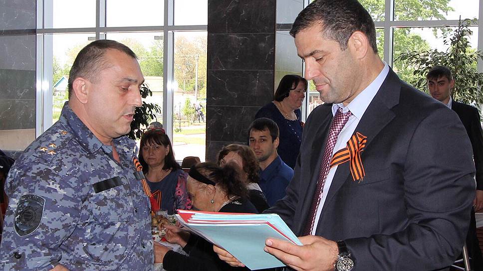 Кто выступил в защиту депутата и чиновника, преследуемых СКР за финансирование терроризма в Дагестане