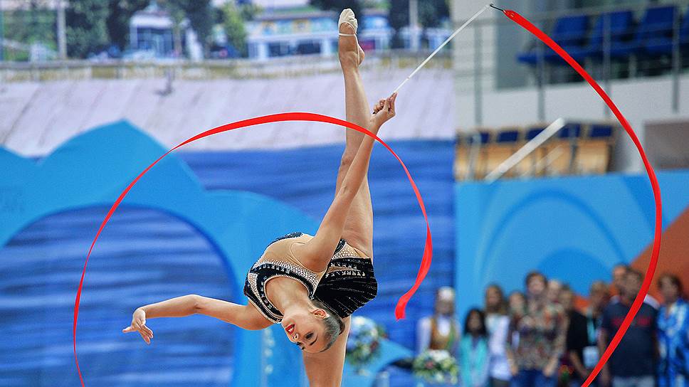Российские гимнастки взяли все казанское золото