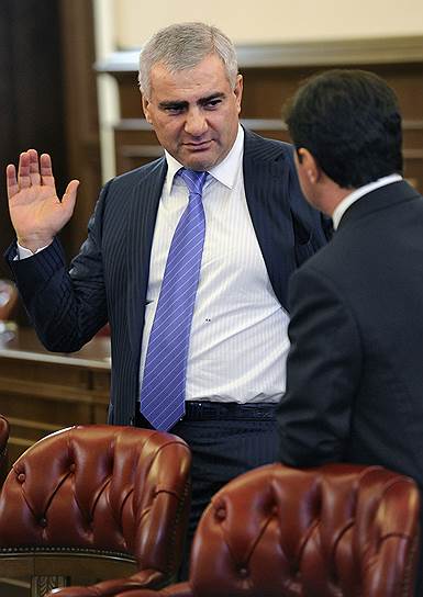 Президент группы компаний «Ташир» Самвел Карапетян (слева)