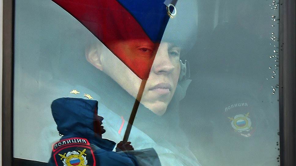 Почему Владимир Путин увеличил число полицейских
