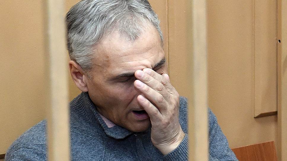Как экс-глава Сахалина пожаловался в Конституционный суд на конфискацию без приговора