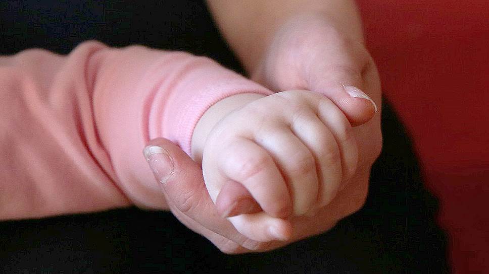 Почему органы опеки не спешат возвращать изъятых детей приемной матери