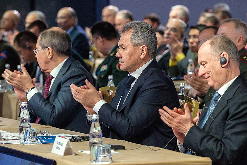 Российские военные и дипломаты не дождались на конференции гостей из НАТО
