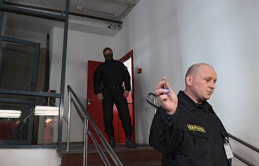 Силовики пришли с обыском в «Гоголь-центр» по делу о крупном мошенничестве с бюджетными средствами