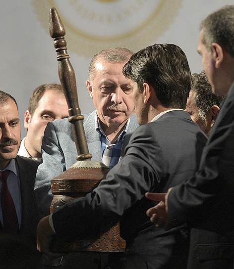 На встрече с жителями города Харран президент Турции Реджеп Тайип Эрдоган пообещал остановить «беззаконие, творящееся в Сирии и Ираке»
