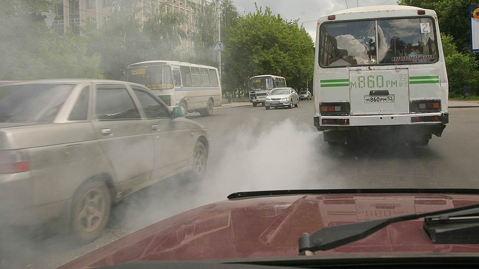 В ПДД ввели ограничения в движении для автомобилей с низким экологическим классом