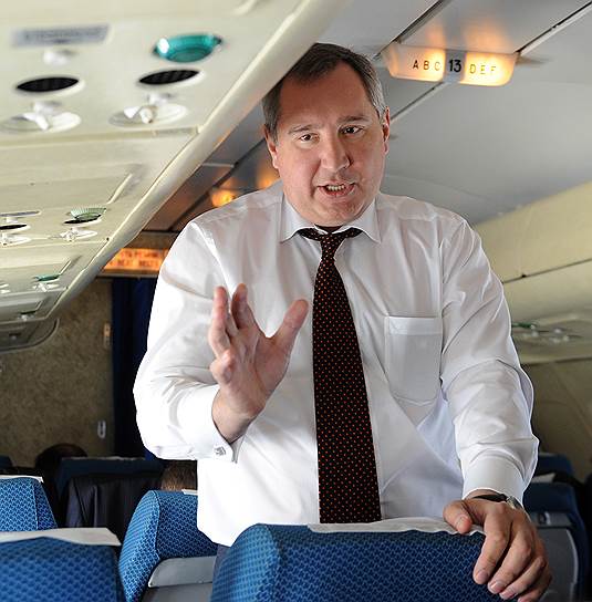 Самолет с российской делегацией во главе с вице-премьером Дмитрием Рогозиным не пустили в воздушное пространство Румынии