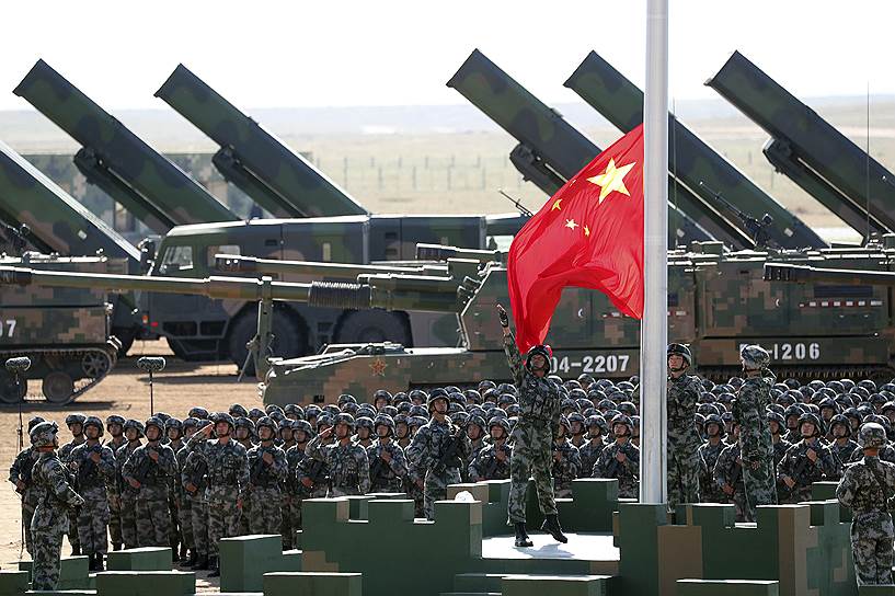 Около трети военной техники, представленной на параде во Внутренней Монголии, китайские власти продемонстрировали впервые
