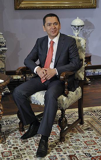 Молодой экс-премьер Омурбек Бабанов может сломать устоявшуюся традицию чередования северян и южан в президентском кресле

