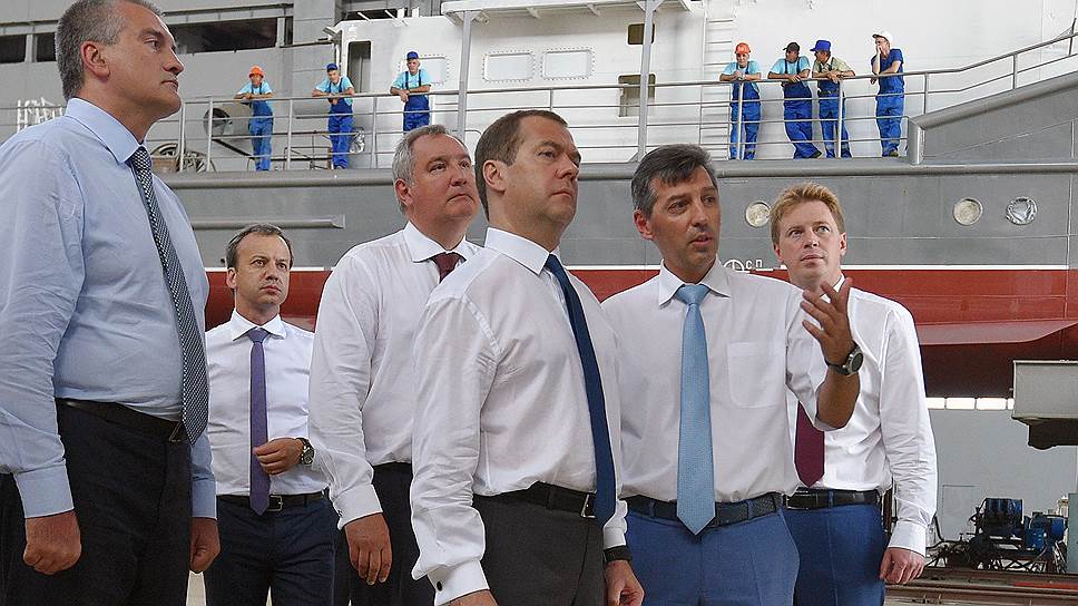Как Дмитрий Медведев привез в Феодосию новое финансирование