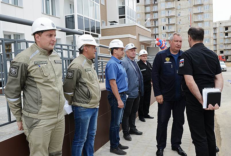Зампред правительства Дмитрий Рогозин еще раз проверил, как идет стройка на Восточном