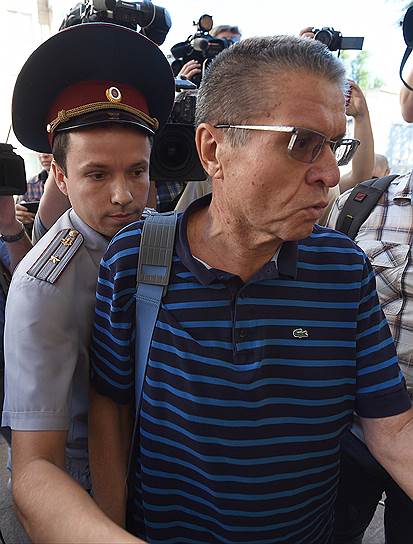 В суде по своему делу Алексей Улюкаев выступил не только в роли обвиняемого, но и обвинителя