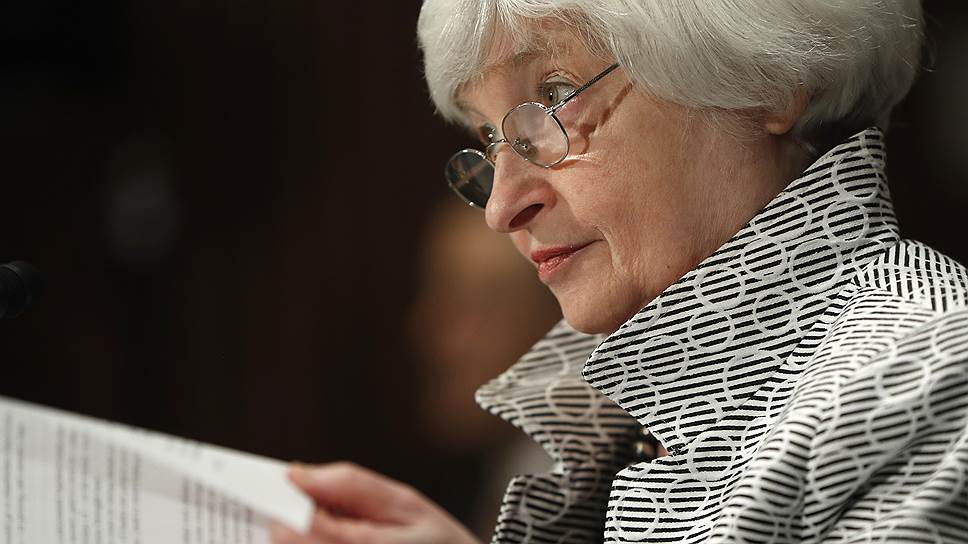 Почему глава ФРС выступила за сохранение практики регулирования банков
