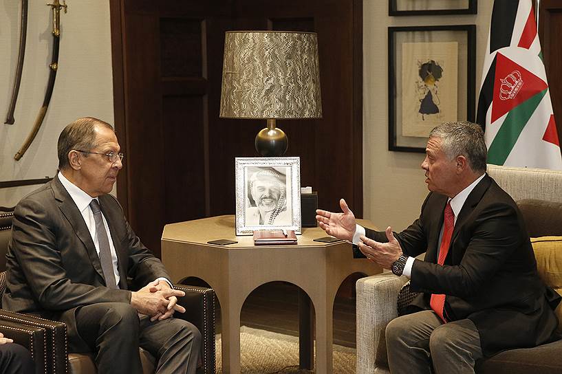 Глава МИД РФ Сергей Лавров успел выслушать в Аммане позицию иорданской стороны (на фото справа король Абдалла II) и по двусторонним, и по региональным вопросам