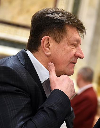 Евгений Войтенков, один из крупнейших автодилеров Петербурга, уверен в воровстве со стороны осужденных и рассчитывает добиться пересмотра решения арбитража