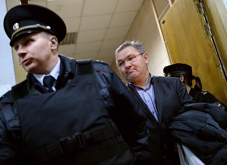 Обвиняемый в махинациях гендиректор «ВИМ-Авиа» Александр Кочнев отправлен под домашний арест