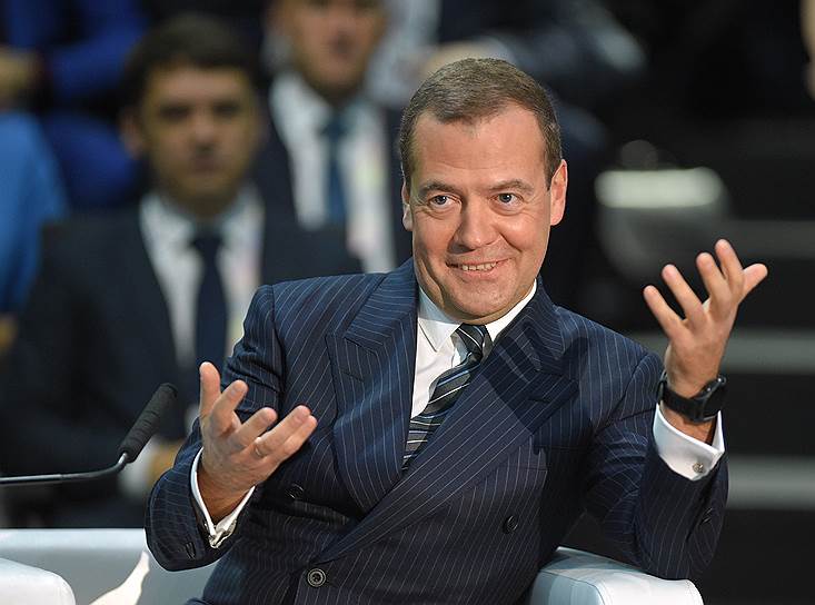 Премьер-министр Дмитрий Медведев подтвердил — правительство будет прикладывать руки к регулированию цифровой экономики только по запросам бизнеса
