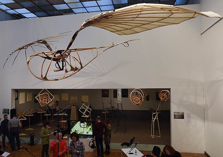 «Летатлин» с его восьмиметровым размахом крыльев — во всех смыслах крупное приобретение для экспозиции ГТГ