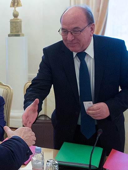 На посту посла РФ в Молдавии Олегу Васнецову предстоит налаживать отношения с правительством, которое называет себя прозападным
