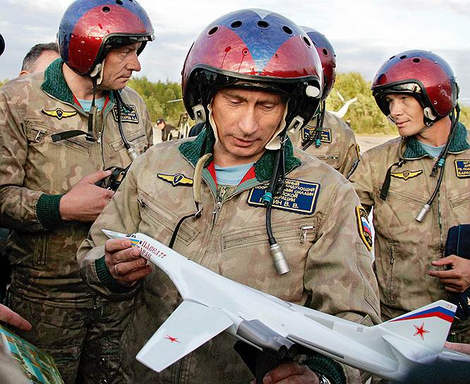 Владимиру Путину приглянулась идея гражданской версии сверхзвукового Ту-160