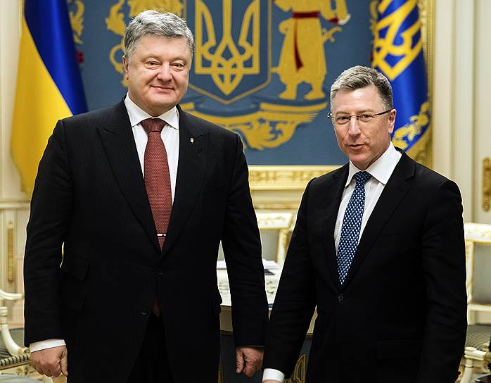 Президент Украины Петр Порошенко (слева) и спецпредставитель Госдепа США Курт Волкер