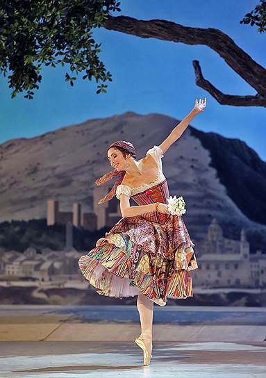 Реконструкция балета «Пахита» Алексея Ратманского в исполнении Баварского балета в Мюнхене