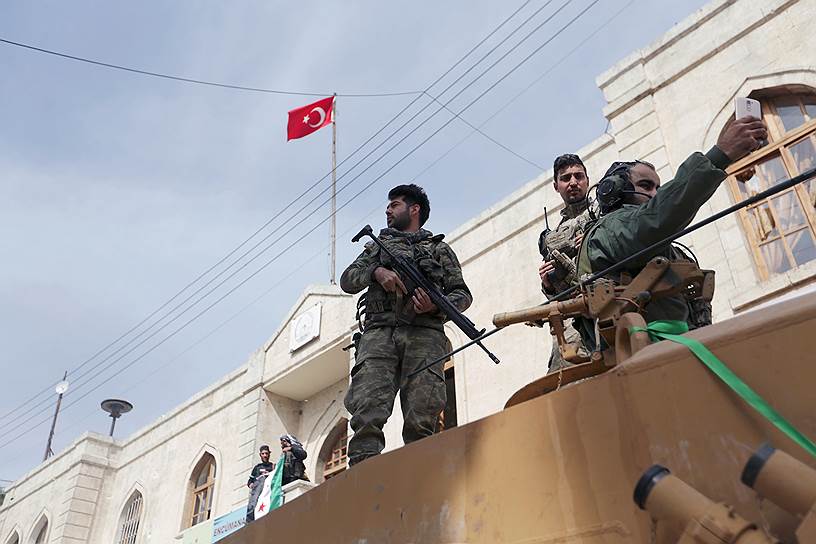Взяв Африн, турецкие войска и отряды «Свободной сирийской армии» намерены развивать наступление в направлении оплота курдского сопротивления — города Манбидж