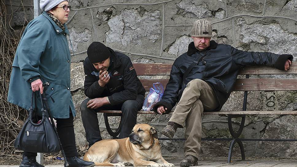 Снижение безработицы при росте зарплат настораживает Банк России