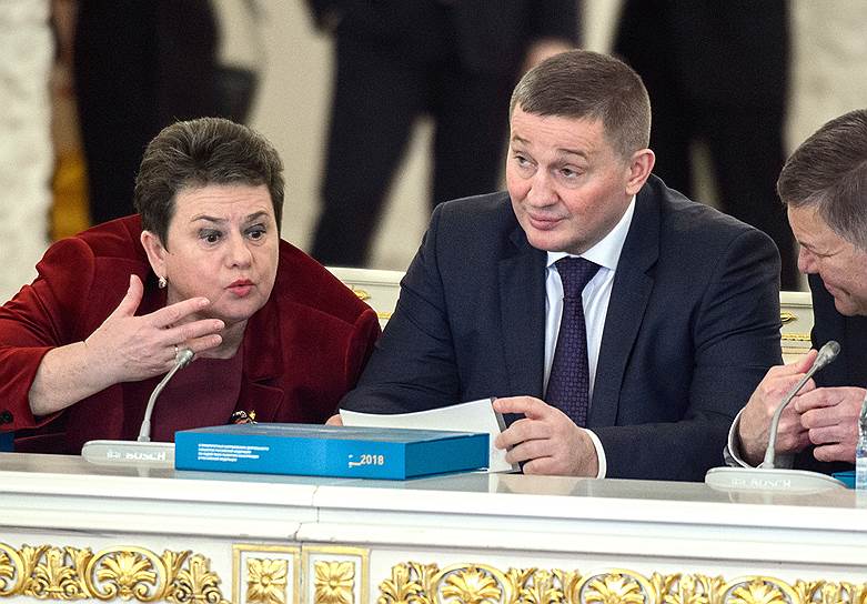 Губернатор Владимирской области Светлана Орлова во время заседания выступала перед двумя губернаторами, а не перед всеми