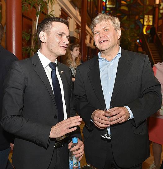 Бывший и нынешний «яблочники» Илья Яшин (слева) и Сергей Митрохин встретятся на выборах мэра Москвы