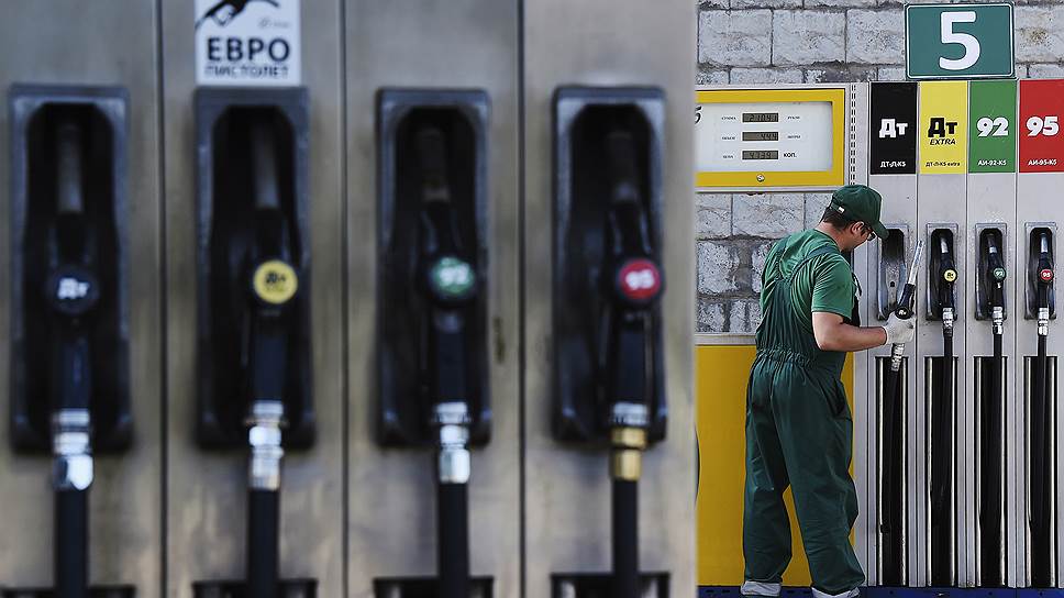Правительству разрешили наказывать нефтяников за рост цен на АЗС