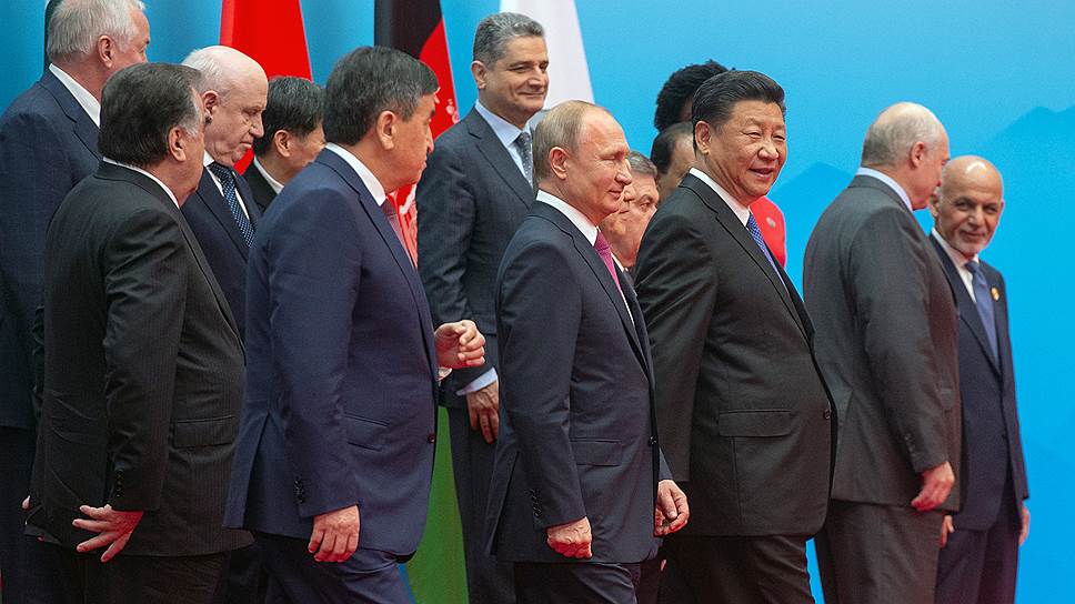 Как Владимир Путин встретился в Циндао с лидерами стран ШОС
