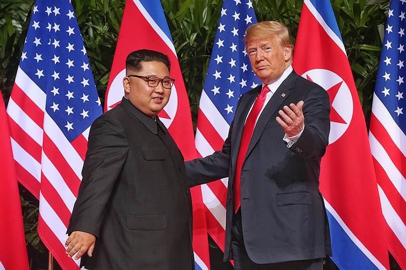 Президент США Дональд Трамп провозгласил, что благодаря установившейся между ним и северокорейским лидером Ким Чен Ыном «особой связи» они ускоренными темпами двинутся в будущее — к полной денуклеаризации КНДР