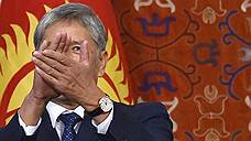 Экс-президенту Киргизии припомнили вертолеты