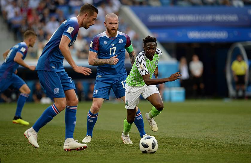 Два мяча форварда сборной Нигерии Ахмеда Мусы в ворота исландцев сохранили шансы его команды на выход в 1/8 финала