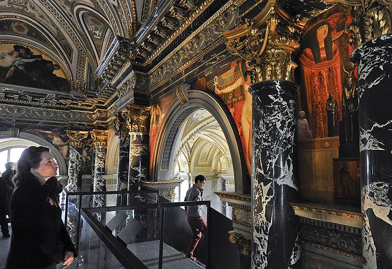 Венский Музей истории искусств сделал Климта ближе к народу, построив мостки для разглядывания его фресок вплотную
