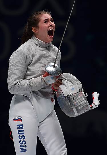 Еще совсем недавно выступавшая в юниорских соревнованиях София Позднякова вчера стала чемпионкой мира среди взрослых