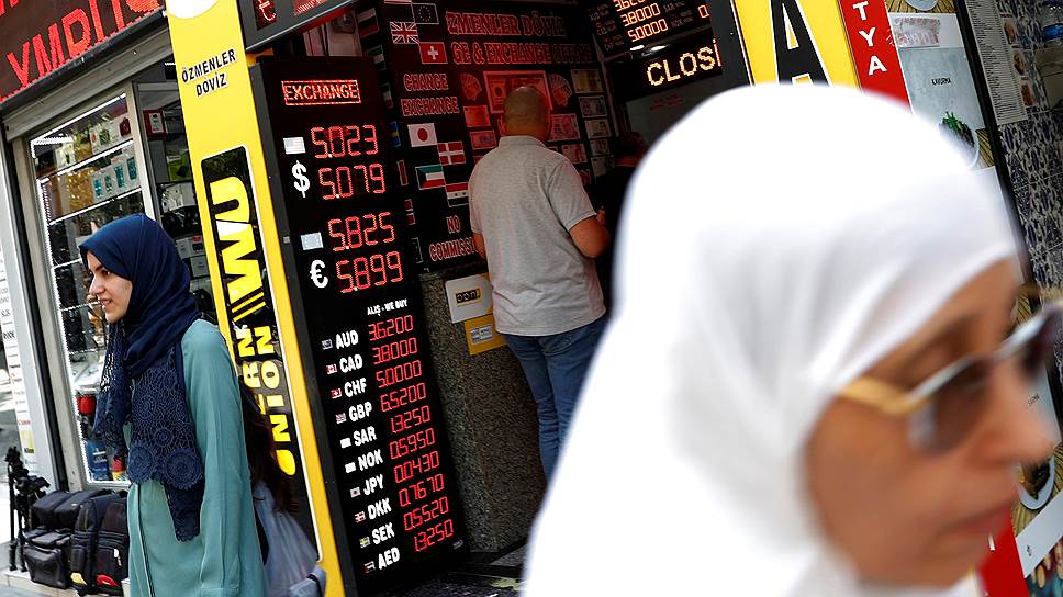 Почему продолжается девальвация турецкой валюты