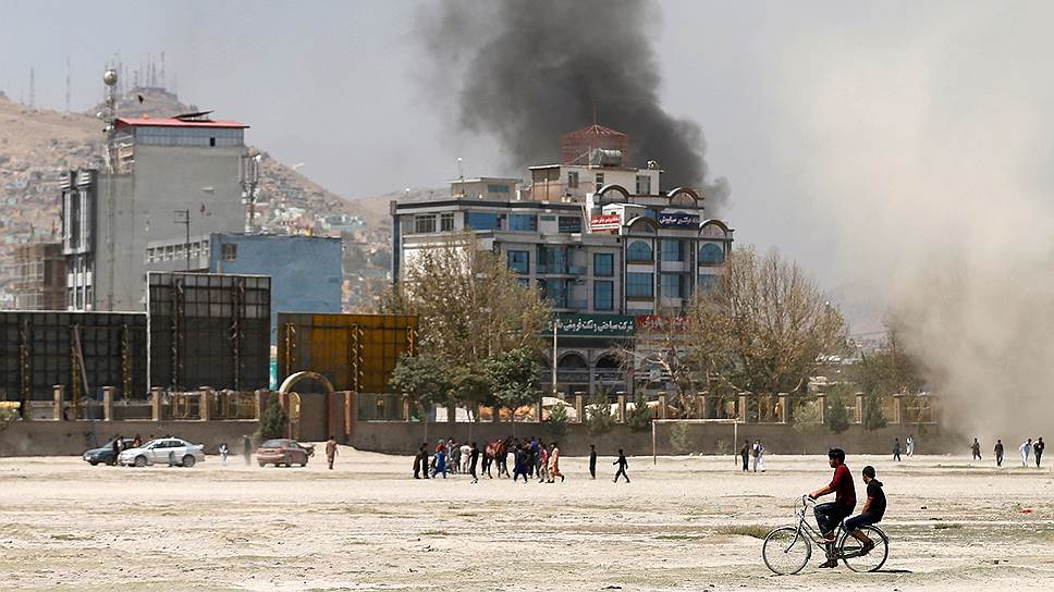 Ответом талибов на предложение правительства Афганистана о трехмесячном перемирии стал обстрел правительственных кварталов Кабула 
