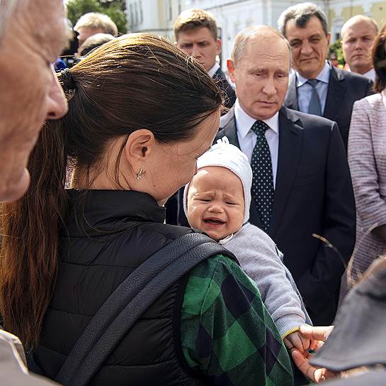 В Омске Владимир Путин настаивал, что все его разговоры не стоят слезы, невинно пролитой ребенком